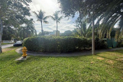 Villa ou maison à louer à Miami, Floride: 3 chambres, 167.22 m2 № 1891315 - photo 4