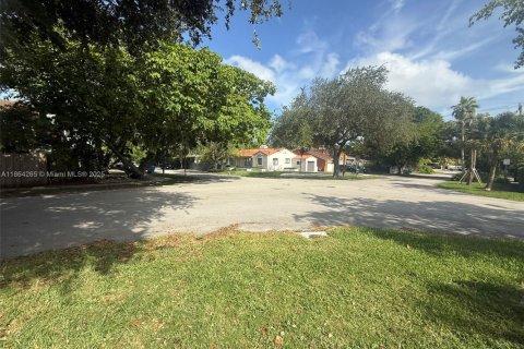 Villa ou maison à louer à Miami, Floride: 3 chambres, 167.22 m2 № 1891315 - photo 6