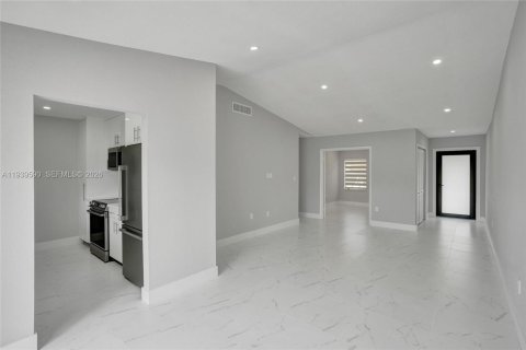 Copropriété à louer à Miami, Floride: 3 chambres, 98.57 m2 № 1996989 - photo 5