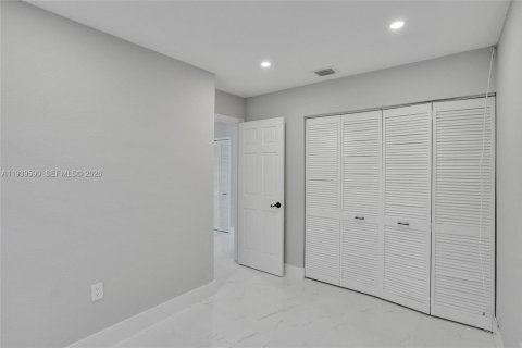 Copropriété à louer à Miami, Floride: 3 chambres, 98.57 m2 № 1996989 - photo 26