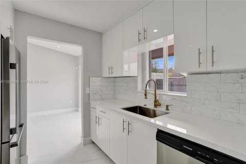 Copropriété à louer à Miami, Floride: 3 chambres, 98.57 m2 № 1996989 - photo 13