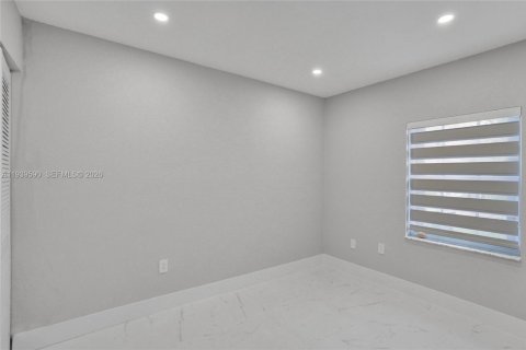 Copropriété à louer à Miami, Floride: 3 chambres, 98.57 m2 № 1996989 - photo 25