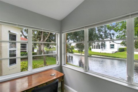 House in Venice, Florida 2 bedrooms, 169.83 sq.m. № 1647791 - photo 26