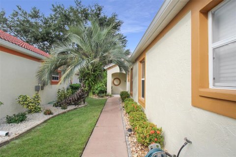 House in Venice, Florida 2 bedrooms, 169.83 sq.m. № 1647791 - photo 4