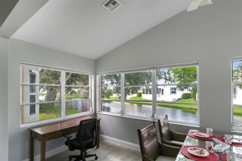 House in Venice, Florida 2 bedrooms, 169.83 sq.m. № 1647791 - photo 24