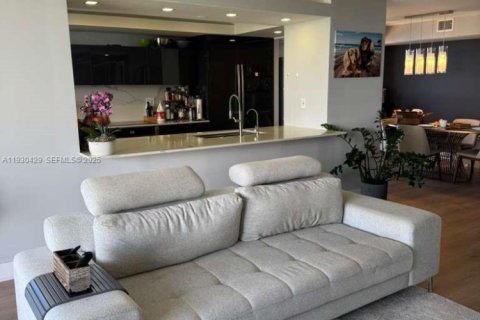 Condominio en venta en Miami, Florida, 2 dormitorios, 136.47 m2 № 1989204 - foto 14