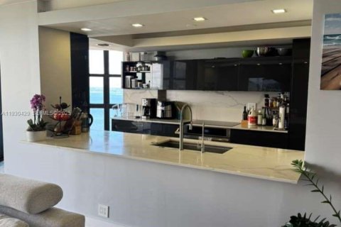 Condominio en venta en Miami, Florida, 2 dormitorios, 136.47 m2 № 1989204 - foto 10
