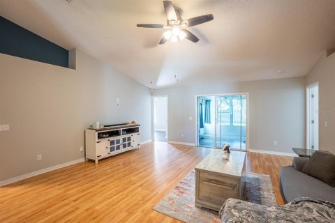 Villa ou maison à vendre à Palm Coast, Floride: 4 chambres, 172.98 m2 № 2431236 - photo 16