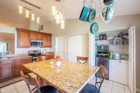 Villa ou maison à vendre à Palm Coast, Floride: 4 chambres, 172.98 m2 № 2431236 - photo 11