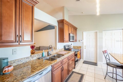 Villa ou maison à vendre à Palm Coast, Floride: 4 chambres, 172.98 m2 № 2431236 - photo 6