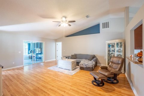 Villa ou maison à vendre à Palm Coast, Floride: 4 chambres, 172.98 m2 № 2431236 - photo 13