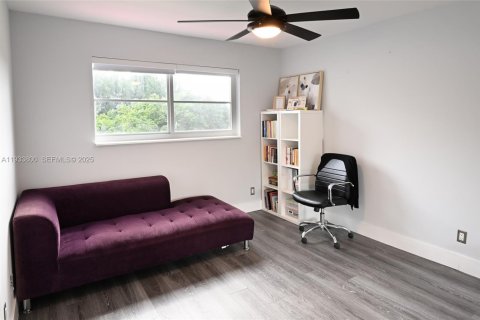 Снять в аренду кондоминиум в Помпано-Бич, Флорида 2 спальни, 77.57м2, № 1992067 - фото 19