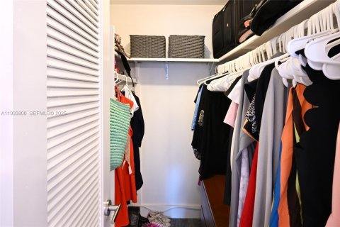 Снять в аренду кондоминиум в Помпано-Бич, Флорида 2 спальни, 77.57м2, № 1992067 - фото 18