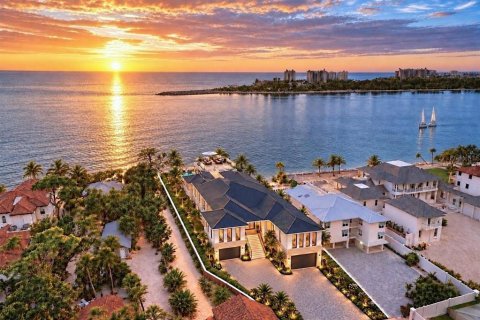 Villa ou maison à vendre à Sarasota, Floride: 5 chambres, 585.38 m2 № 2422712 - photo 6