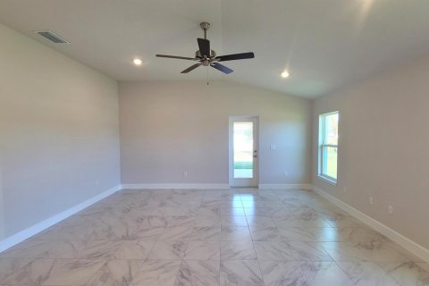 Casa en venta en St. Lucie, Florida, 3 dormitorios, 165.37 m2 № 2087374 - foto 4