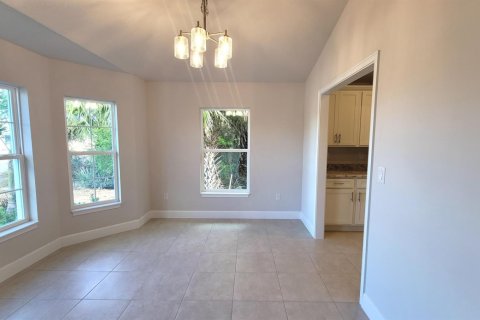 Casa en venta en St. Lucie, Florida, 3 dormitorios, 165.37 m2 № 2087374 - foto 2