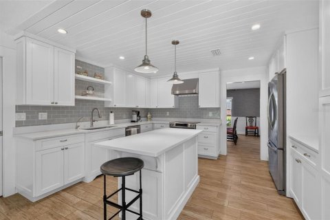 Casa en venta en Leesburg, Florida, 3 dormitorios, 228.73 m2 № 2423814 - foto 3