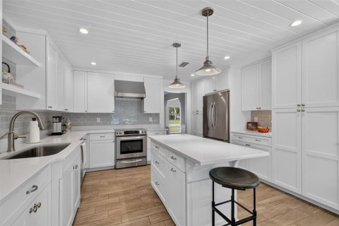 Casa en venta en Leesburg, Florida, 3 dormitorios, 228.73 m2 № 2423814 - foto 4