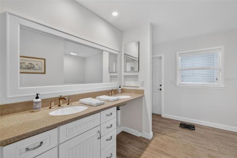 Casa en venta en Leesburg, Florida, 3 dormitorios, 228.73 m2 № 2423814 - foto 12