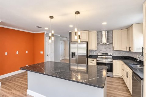 Villa ou maison à vendre à Orlando, Floride: 4 chambres, 179.67 m2 № 2425357 - photo 7