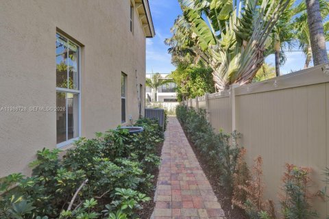 Townhouse in Fort Lauderdale, Florida 3 bedrooms, 210.14 sq.m. № 2051963 - photo 30