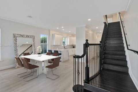 Townhouse in Fort Lauderdale, Florida 3 bedrooms, 210.14 sq.m. № 2051963 - photo 11