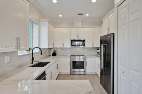 Townhouse in Fort Lauderdale, Florida 3 bedrooms, 210.14 sq.m. № 2051963 - photo 4