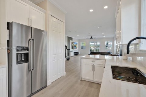Townhouse in Fort Lauderdale, Florida 3 bedrooms, 210.14 sq.m. № 2051963 - photo 5