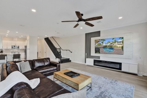 Townhouse in Fort Lauderdale, Florida 3 bedrooms, 210.14 sq.m. № 2051963 - photo 8