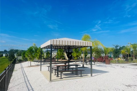 Casa en venta en Bradenton, Florida, 3 dormitorios, 120.96 m2 № 1855301 - foto 21