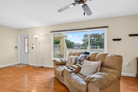 Villa ou maison à vendre à Bradenton, Floride: 3 chambres, 158.49 m2 № 2411460 - photo 9