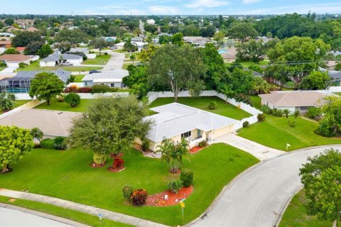 Villa ou maison à vendre à Bradenton, Floride: 3 chambres, 158.49 m2 № 2411460 - photo 3