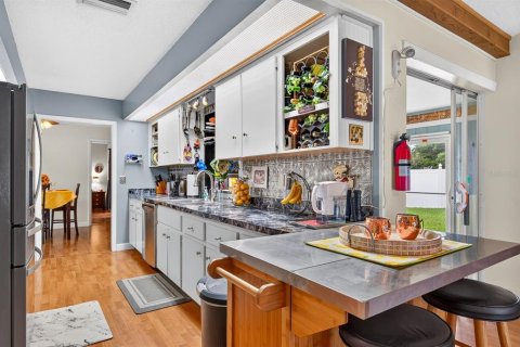 Villa ou maison à vendre à Bradenton, Floride: 3 chambres, 158.49 m2 № 2411460 - photo 16