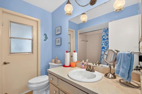 Villa ou maison à vendre à Bradenton, Floride: 3 chambres, 158.49 m2 № 2411460 - photo 25