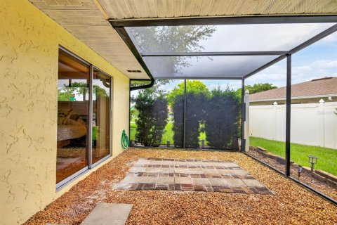 Villa ou maison à vendre à Bradenton, Floride: 3 chambres, 158.49 m2 № 2411460 - photo 22