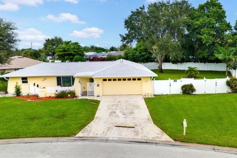 Villa ou maison à vendre à Bradenton, Floride: 3 chambres, 158.49 m2 № 2411460 - photo 2