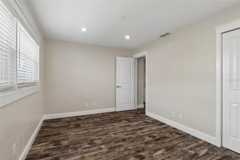 House in Seminole, Florida 3 bedrooms, 158.21 sq.m. № 2224659 - photo 24