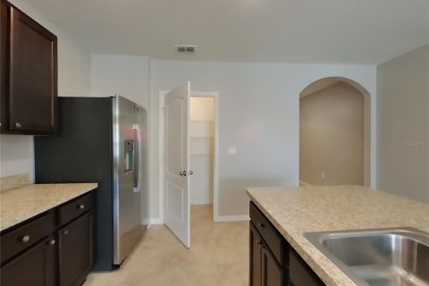 House in Eagle Lake, Florida 3 bedrooms, 153.66 sq.m. № 1914563 - photo 6