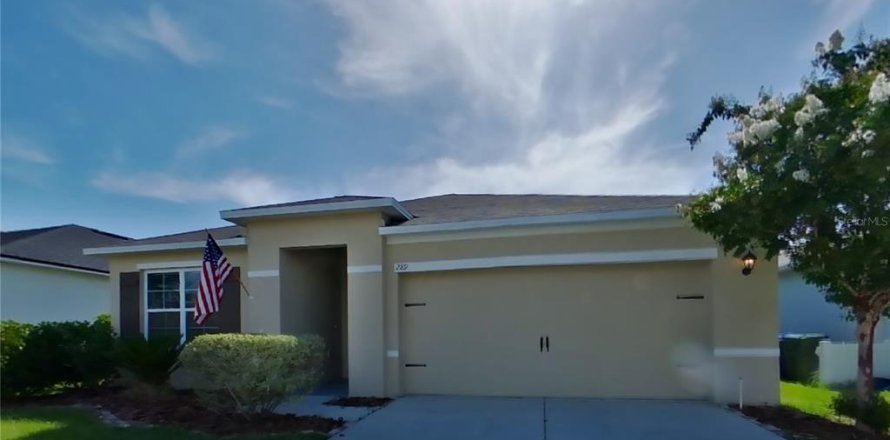 House in Eagle Lake, Florida 3 bedrooms, 153.66 sq.m. № 1914563