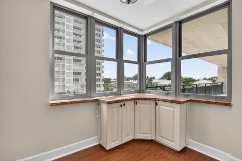 Купить кондоминиум в Бока-Ратон, Флорида 5 комнат, 178м2, № 2262647 - фото 16