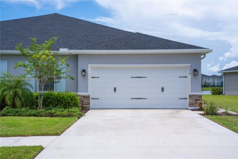 Villa ou maison à vendre à Port St. Lucie, Floride: 3 chambres, 139.63 m2 № 2038681 - photo 2