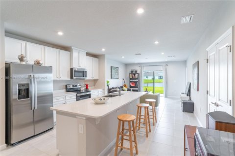 Villa ou maison à vendre à Port St. Lucie, Floride: 3 chambres, 139.63 m2 № 2038681 - photo 8