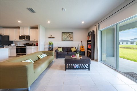 Villa ou maison à vendre à Port St. Lucie, Floride: 3 chambres, 139.63 m2 № 2038681 - photo 15