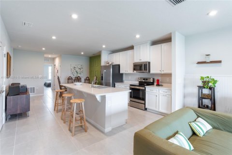 Villa ou maison à vendre à Port St. Lucie, Floride: 3 chambres, 139.63 m2 № 2038681 - photo 10