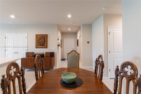 Villa ou maison à vendre à Port St. Lucie, Floride: 3 chambres, 139.63 m2 № 2038681 - photo 5