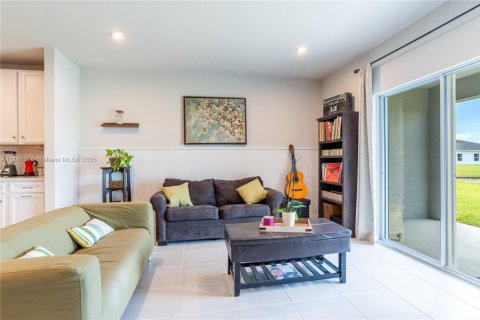 Villa ou maison à vendre à Port St. Lucie, Floride: 3 chambres, 139.63 m2 № 2038681 - photo 17