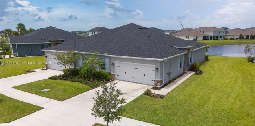 Villa ou maison à Port St. Lucie, Floride 3 chambres, 139.63 m2 № 2038681