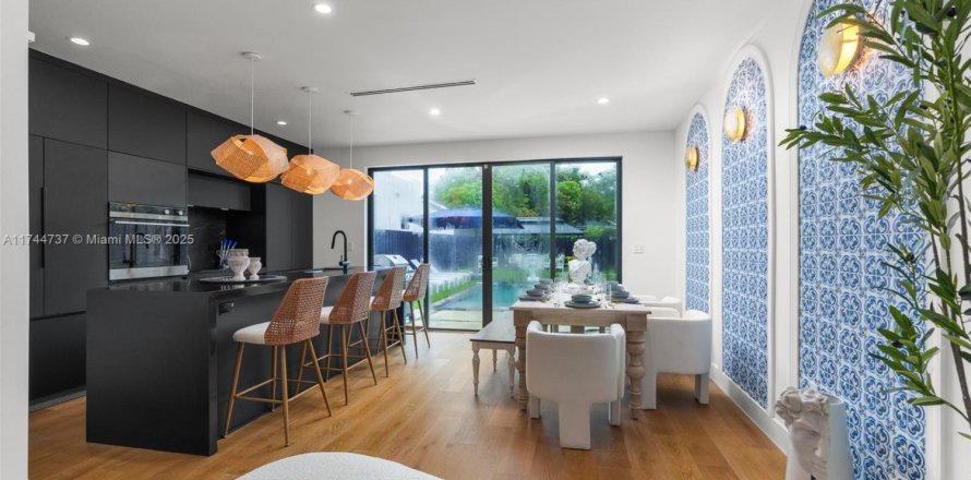 Дом в Майами, Флорида 3 спальни, 161.65м2 № 1985637