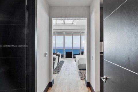 Купить кондоминиум в Холливуд, Флорида 5 спален, 472.5м2, № 1939306 - фото 19