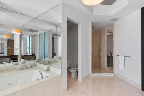 Купить кондоминиум в Холливуд, Флорида 5 спален, 472.5м2, № 1939306 - фото 30